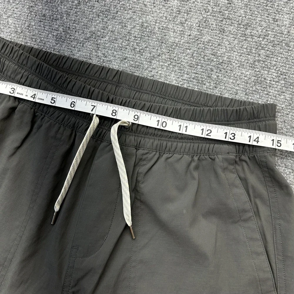 Vuori Jogger Pants Mens Small Gray Cargo‎ Stretch Elastic Waist Hiking VW494
